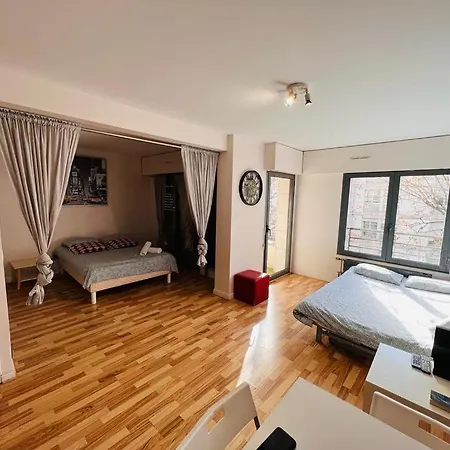 Nice Near Everything Apartamento